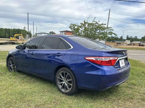 Used 2015 Toyota Camry XSE image 13