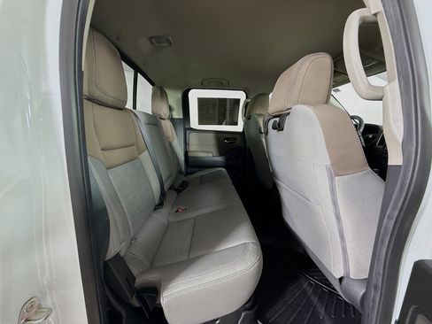 Used 2023 Nissan Frontier SV RWD image 33