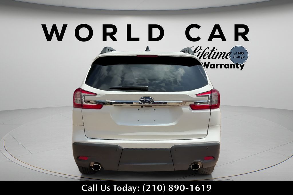 Used 2023 Subaru Ascent Limited w/ Technology Package AWD/4WD image 4