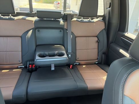 New 2026 Chevrolet Silverado 3500 High Country w/ High Country Premium Package AWD/4WD image 17