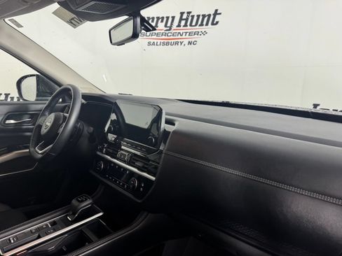Used 2025 Nissan Pathfinder Platinum w/ Cargo Package FWD image 33