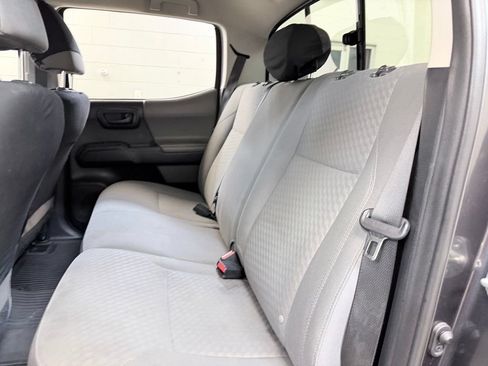 Used 2020 Toyota Tacoma SR AWD/4WD image 23