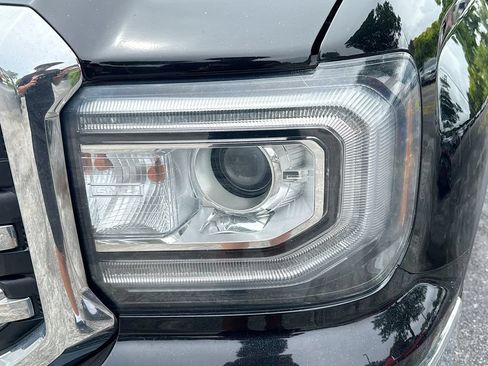 Used 2018 GMC Sierra 1500 SLE w/ SLE Value Package AWD/4WD image 33