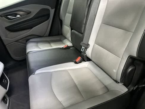 Used 2024 GMC Terrain SLT FWD image 11