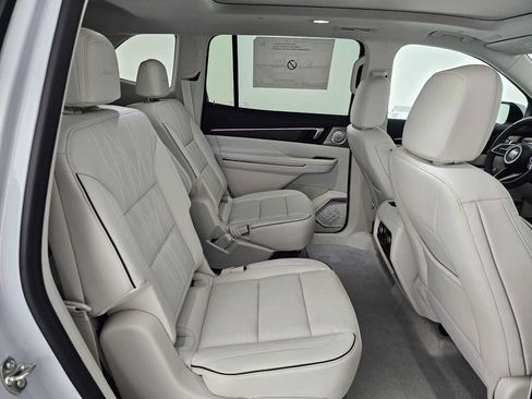 New 2027 Buick Enclave Avenir FWD image 12