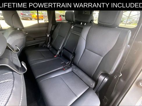 Used 2024 Lexus GX 550 w/ Accessory Package (Z1) image 30
