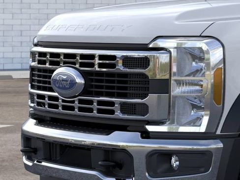 New 2026 Ford F550 4x4 Regular Cab Super Duty image 18