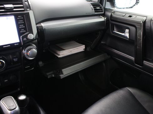 Used 2023 Toyota 4Runner TRD Off-Road Premium w/ Moonroof Package AWD/4WD image 26