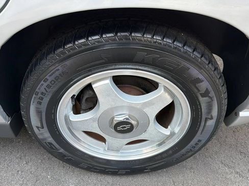 Used 2004 Chevrolet Impala w/ Preferred Equipment Group FWD image 19