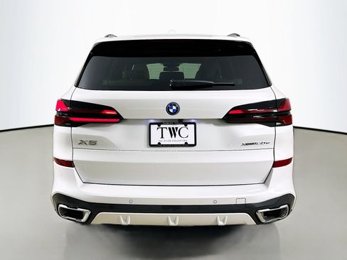 New 2026 BMW X5 xDrive50e w/ M Sport Package AWD/4WD image 6
