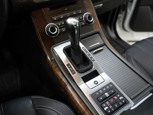 Used 2012 Land Rover Range Rover Sport HSE LUX image 23