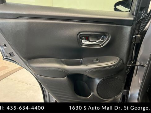 Used 2023 Honda HR-V LX image 18