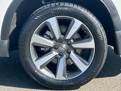 Used 2024 Honda Pilot Touring image 32