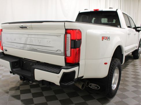 Used 2024 Ford F350 Platinum AWD/4WD image 32