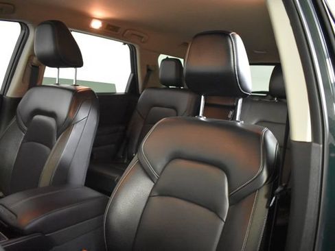 Used 2024 Nissan Pathfinder SL w/ Cargo Package AWD/4WD image 10