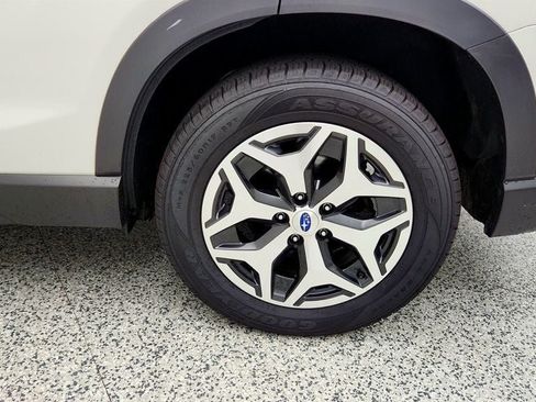 Used 2022 Subaru Forester Premium AWD/4WD image 9
