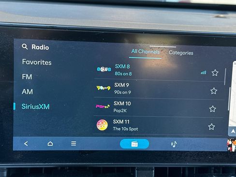 Used 2024 Hyundai Kona Limited FWD image 17