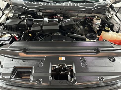 Used 2017 Ford F250 XLT w/ Snow Plow Prep Package image 33