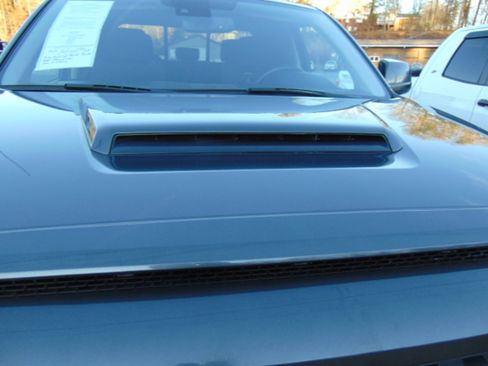 Used 2018 Toyota Tundra SR5 w/ TRD Sport Package image 19