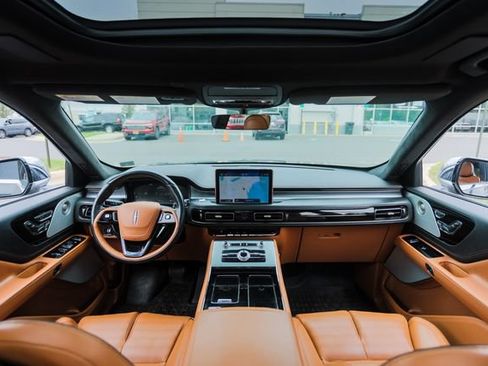 Used 2020 Lincoln Aviator Black Label w/ Dynamic Handling Package AWD/4WD image 40