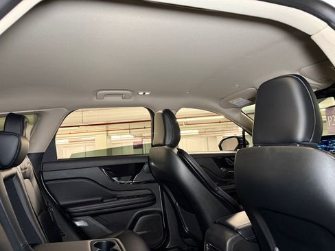 New 2026 Lincoln Corsair Premiere FWD image 7