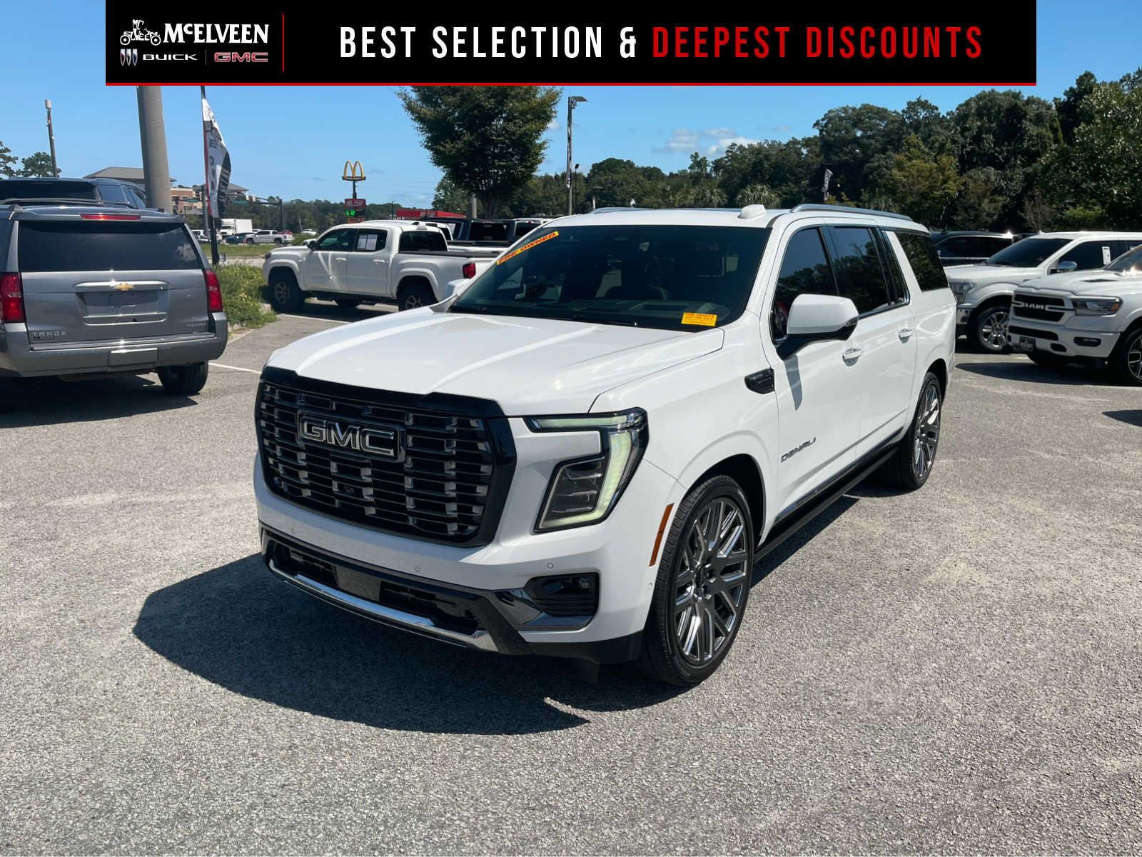 Used 2026 GMC Yukon XL Denali Ultimate AWD/4WD image 1