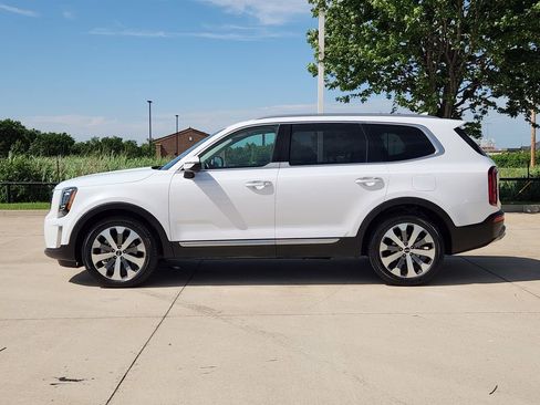 Used 2021 Kia Telluride S FWD image 4