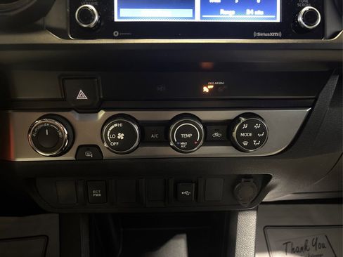 Used 2020 Toyota Tacoma SR AWD/4WD image 32