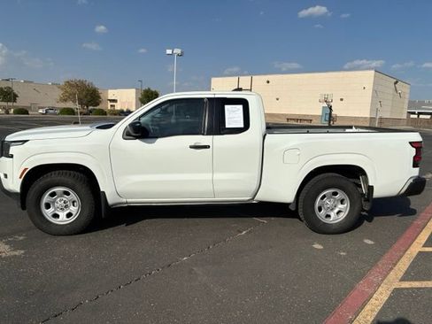 Used 2022 Nissan Frontier S w/ Technology Package RWD image 3