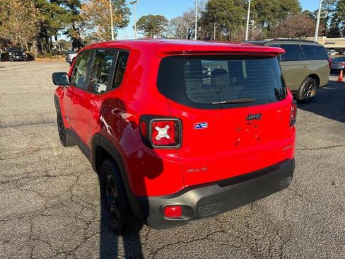 Used 2022 Jeep Renegade Sport image 7