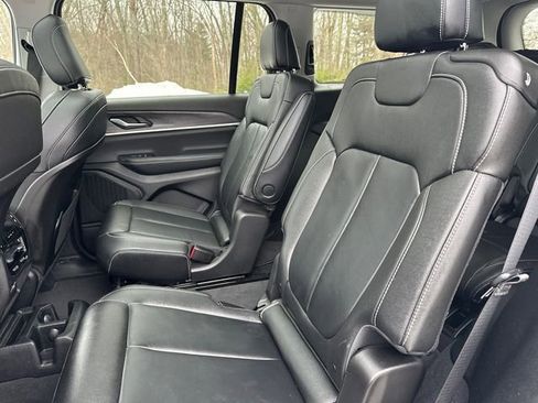 Used 2023 Jeep Grand Cherokee L Limited image 19