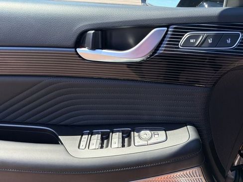 Used 2025 Hyundai Palisade Calligraphy AWD/4WD image 9