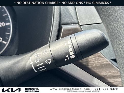Used 2025 Nissan Altima 2.5 SV FWD image 12
