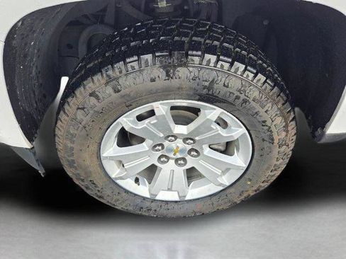 Used 2022 Chevrolet Colorado LT w/ Fleet Safety Package RWD image 9