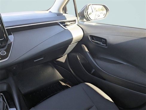 Used 2024 Toyota Corolla LE image 16