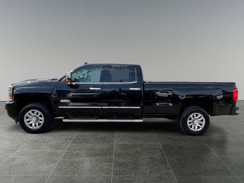 Used 2018 Chevrolet Silverado 3500 High Country w/ Duramax Plus Package AWD/4WD image 6