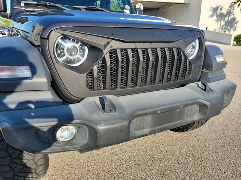 Used 2019 Jeep Wrangler Unlimited Sport S AWD/4WD image 11