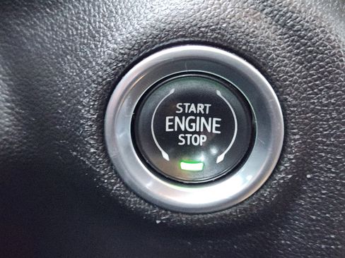 Used 2019 GMC Sierra 1500 SLT image 17