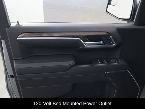 Used 2023 Chevrolet Silverado 1500 LT AWD/4WD image 11