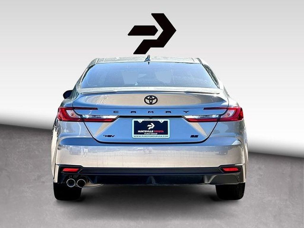 Used 2025 Toyota Camry SE w/ Convenience Package FWD image 7