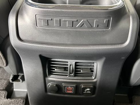 Used 2024 Nissan Titan SV w/ SV Convenience Package image 28