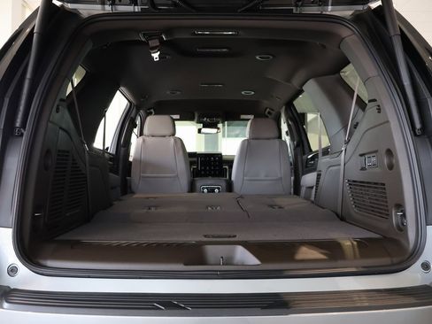 New 2026 GMC Yukon Elevation image 18