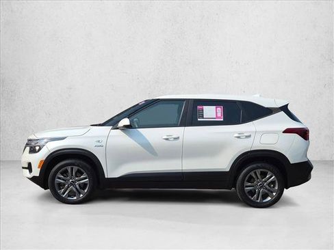 Used 2023 Kia Seltos LX AWD/4WD image 8