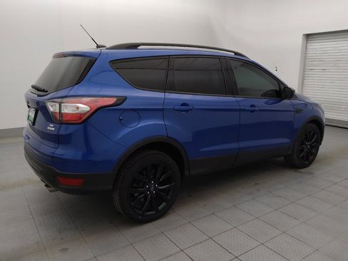 Used 2017 Ford Escape SE w/ SE Sport Appearance Package image 10
