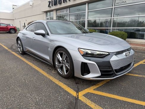 Used 2023 Audi e-tron GT Prestige w/ Prestige Package AWD/4WD image 3