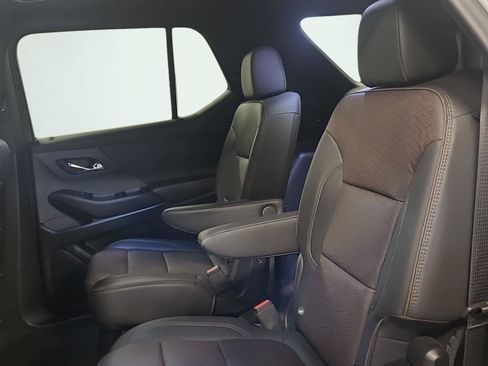 Used 2023 Chevrolet Traverse High Country image 13