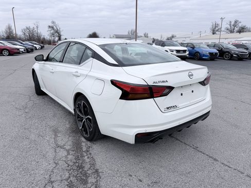 Used 2024 Nissan Altima 2.5 SR image 2