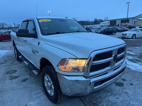 Used 2016 RAM 2500 SLT AWD/4WD image 3