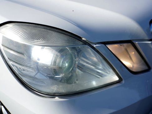 Used 2011 Mercedes-Benz E 350 E350 Sedan 4MATIC image 9