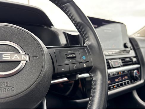 Used 2023 Nissan Pathfinder SL w/ SL Premium Package image 12